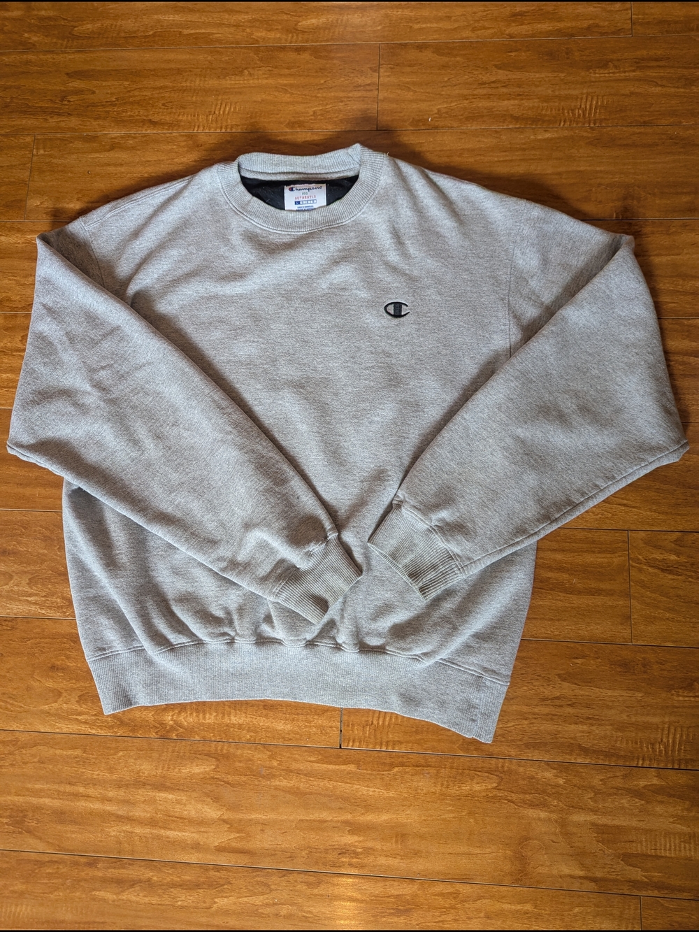 Champion Light Gray Crewneck Sweatshirt with Small Logo 90s Y2K Comfy